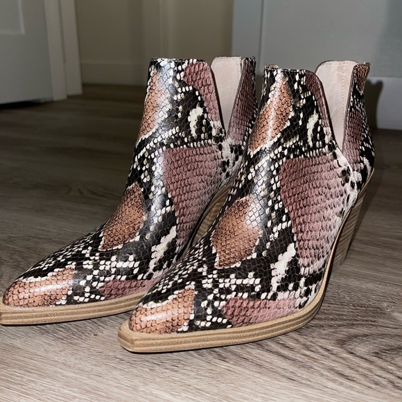 Vince Camuto Gigietta snake embossed leather boot - Picture 4 of 8